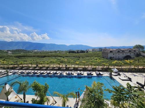 Apartment With Pool View In Rradhime