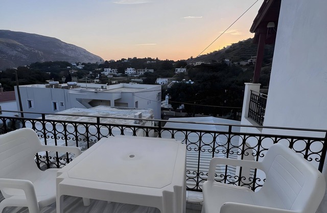 Apartment with View of Panormos