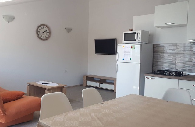 Apartments and Rooms Magdalena (75321-A2) - Metajna - island Pag