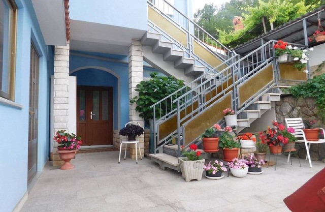 Apartments Anđela (43241-A2) - Brseč