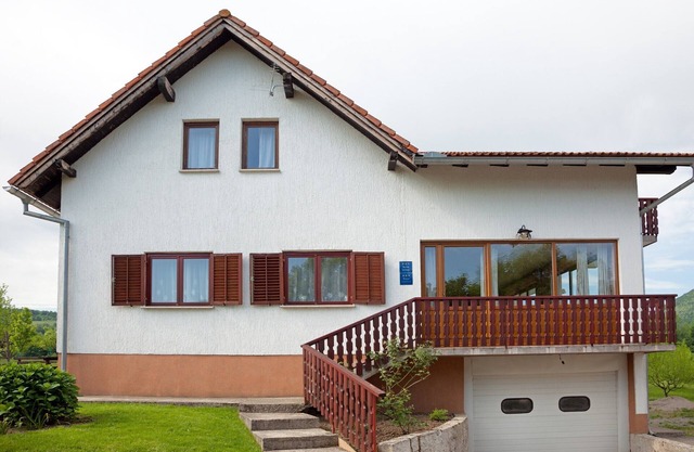 Apartments and rooms Zoran, (16223), Smoljanac, hr