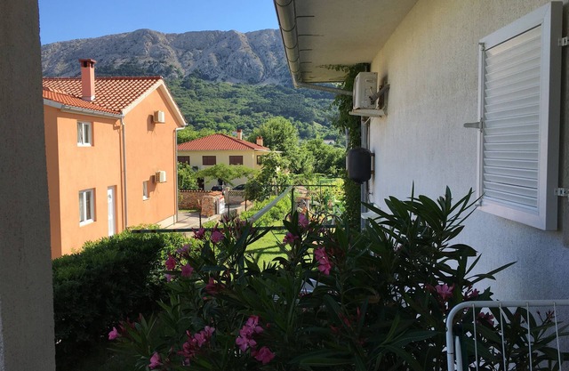 Apartments Bruno (17151-A1) - Baska - island Krk