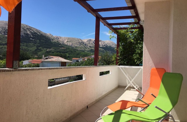 Apartments Bruno (17151-A2) - Baska - island Krk