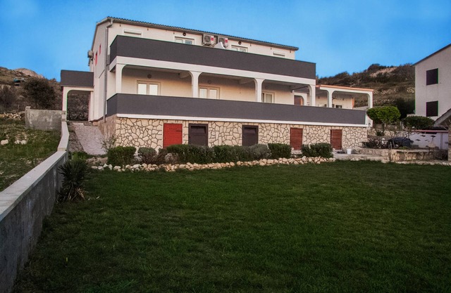 Apartments Dalmatinka Metajna Novalja