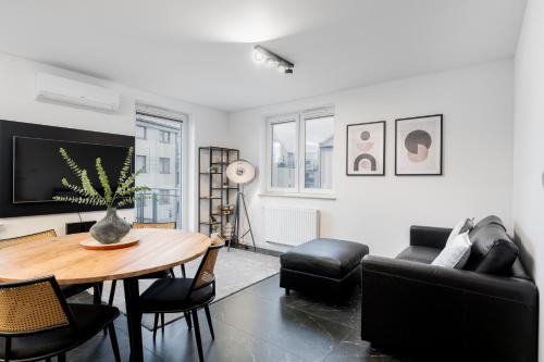 Apartments Deluxe Cannes 51 by BookingHost