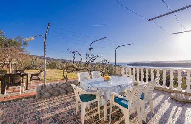 Apartments Diana (86151-A3) - Punat - island Krk