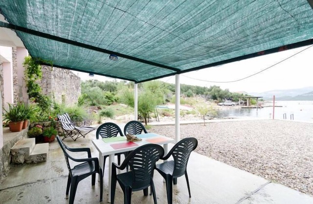 Apartments Ereš Zuronja-One-Bedroom Apartment with Sea View 3