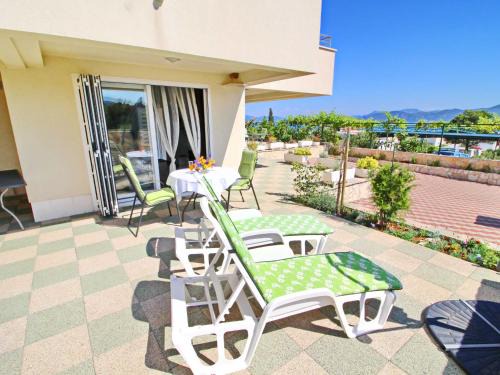 Apartments Gusti - One Bedroom Apartment with Terrace and Sea View
