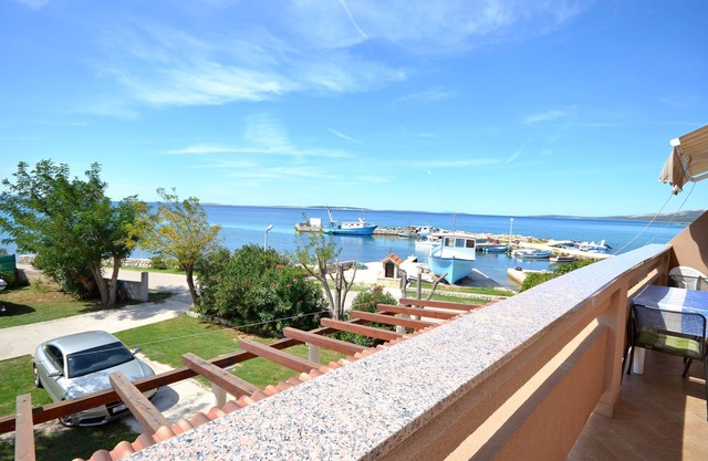 Apartments Hidden Beach Gem (27101-A3) - Pag - island Pag