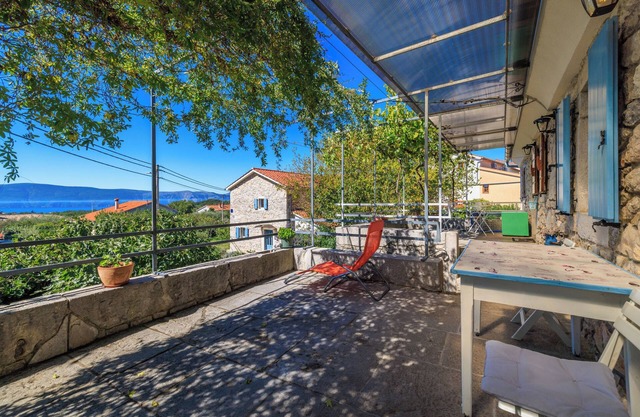 Apartments Insula Insule (10989-A2) - Skrbčići (Krk)