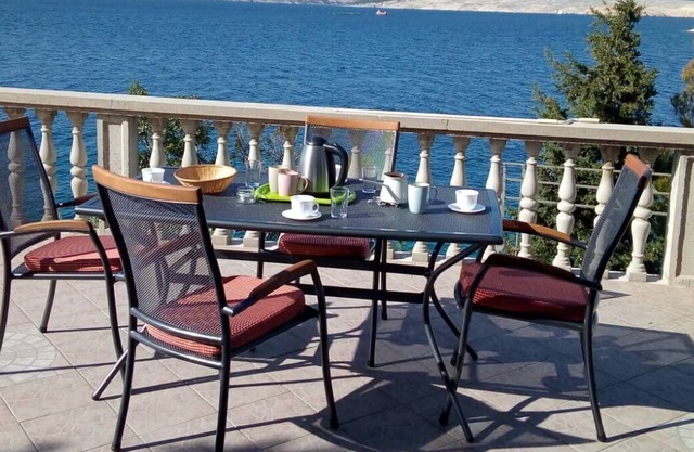 Apartments Ivica (60281-A2) - Jablanac