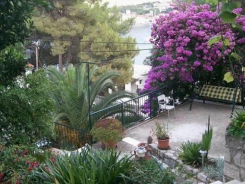 Apartments Laura Mljet - Comfort One Bedroom Apartment with Balcony and Sea View