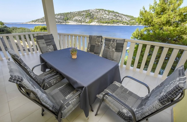 Apartments Maja (57511-A3) - Razanj