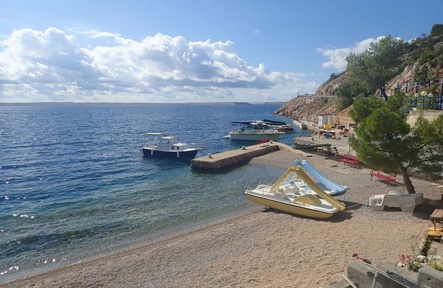 Apartments NIL (77746-A1) - Tribanj - Obicaj