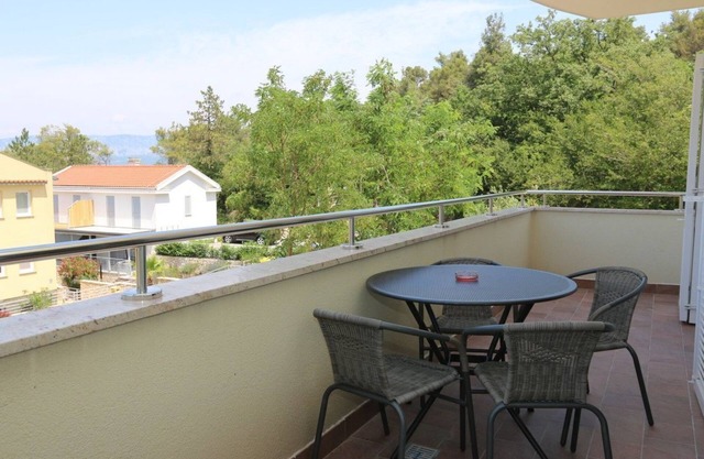Apartments Sucic Iva i Tea (86111-A1) - Soline - island Krk