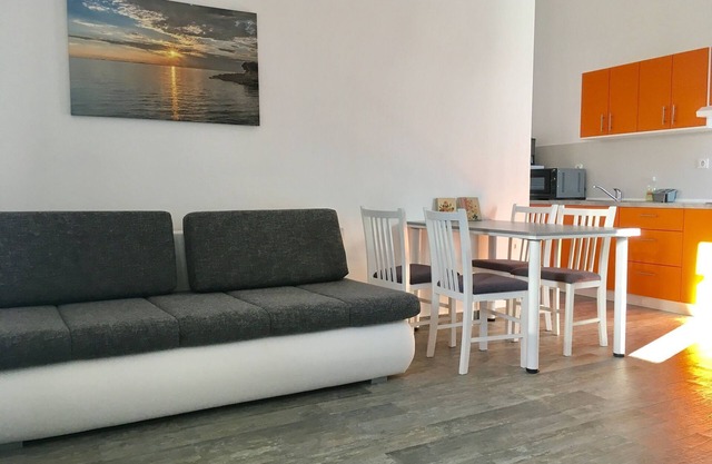 Apartments Suzana (32951-A4) - Jakisnica