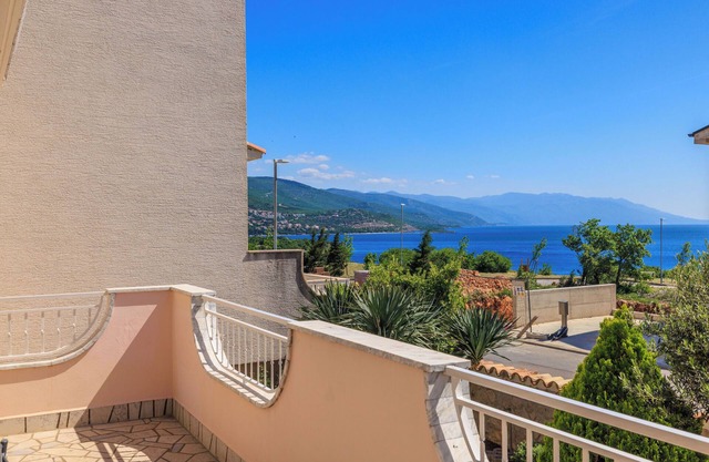 Apartments Villa Mala (100461-A1) - Povile