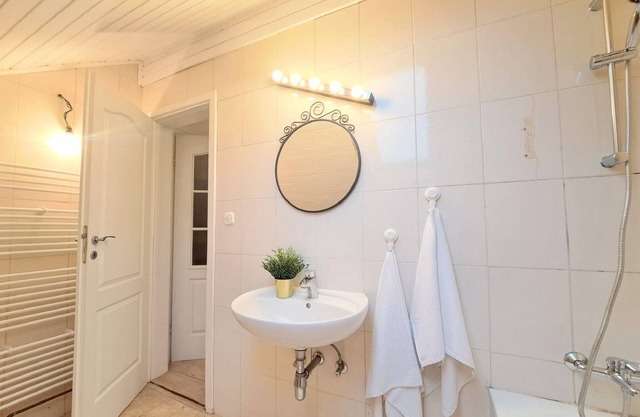 Apartments Villa Mavi - Two Bedroom Apartment Second Floor