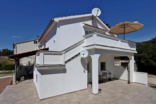 Apartments with parking space Suha Punta, Rab - 17239