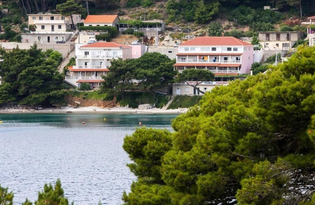 Apartmetns Franka Saplunara-One-Bedroom Apartment with Terrace and Sea View No2