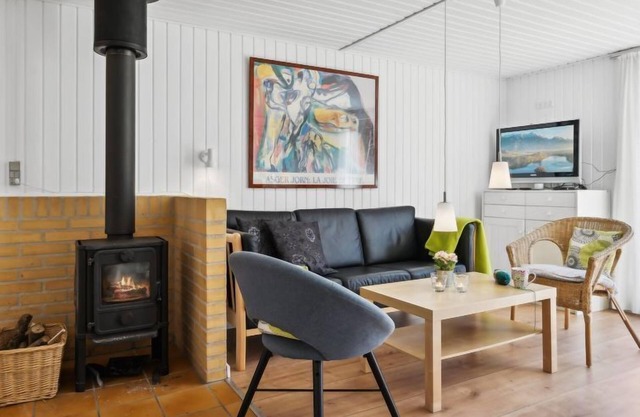 "Apoline" - 5km from the sea by Interhome