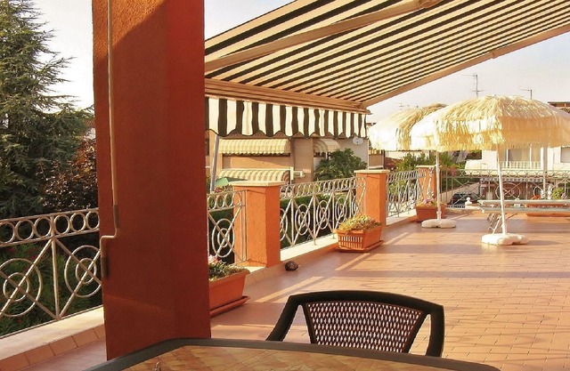 App. To the sea, Lido di Pomposa with large private pool and large terrace