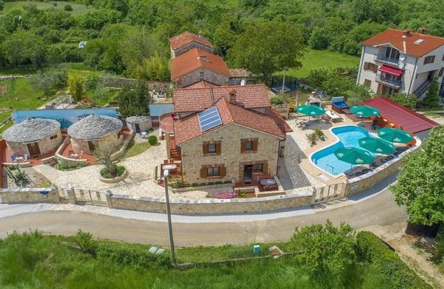 APP Villa Anja/Apartment Bina