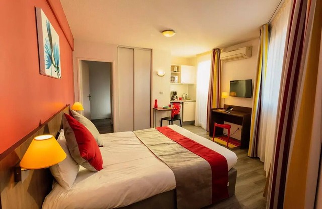 Appart'Hotel Sea & Golf City Perpignan Center* - Comfort Studio 1 or 2 People