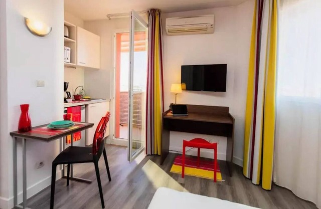 Appart'Hotel Sea & Golf City Perpignan Center* - Comfort Double Studio 1 or 2 people Balcony
