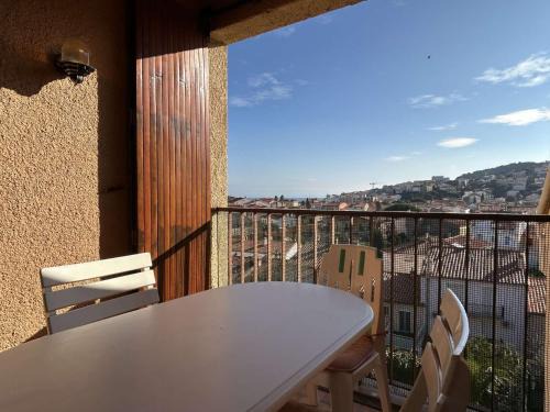 Appart Studio cabine mezzanine 5 couchages BANYULS SUR MER BN060-002