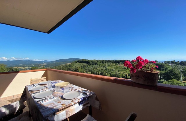 Appartamento di Charme con Vista Panoramica Sulla Campagna Toscana Fino al Mare