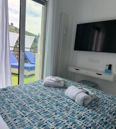 Appartamento Rapallo - Le 5 Terre - Portofino - Sky Garden Maria Jose - Attico vista mare - Terraces - 2 bagni- 2 Camera da Letto - Box, Wi-fi, Idromassaggio Free inteiro Attico per Voi, con Ascensore