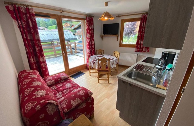 Appartement 2 pièces près des pistes avec terrasse, parking et coin montagne - FR-1-692-89