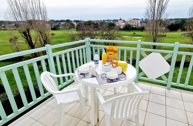Appartement 4/5 Personnes, VUE Golf, Acces Piscines Gratuit