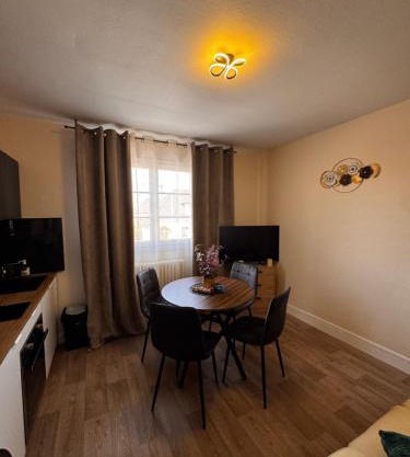 appartement 2 chambres,1 salon avec cuisine