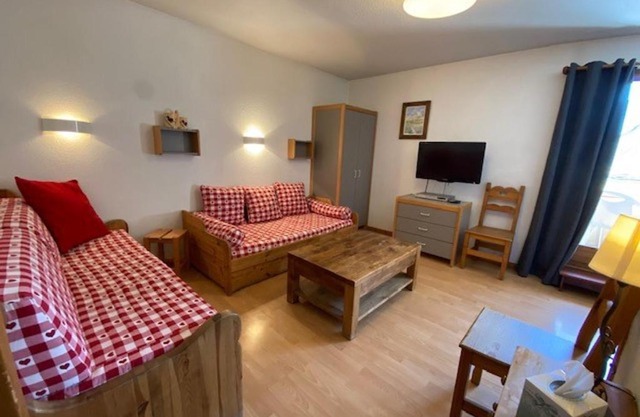 Appartement 2* Confort 5 Pers, Balcon, Centre de Brides-les-Bains, Proche Thermes & Télécabine - FR-1-512-137