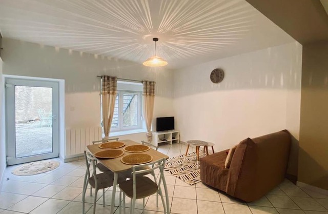 Appartement au centre-ville avec cour