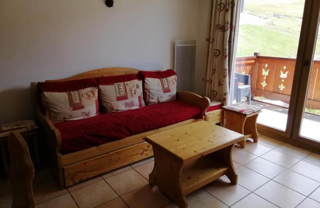 Appartement de 2 pièces au pied des pistes avec parking privé - FR-1-557-25