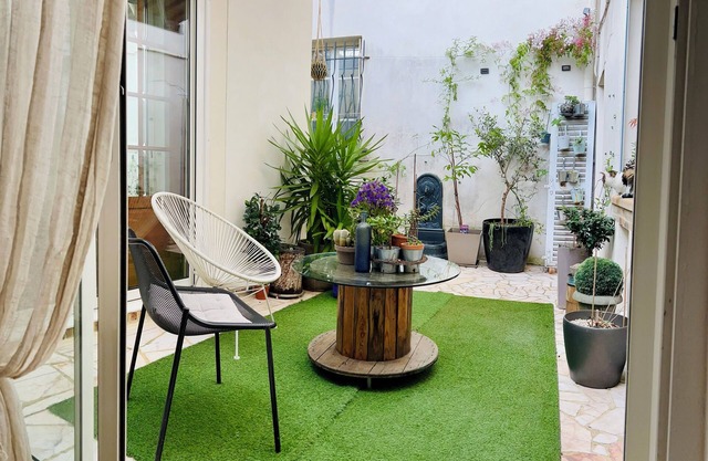 Appartement Deux Pièces de 50m2 Avec Cour, Boulevard de Port Royal 13e/limite5e