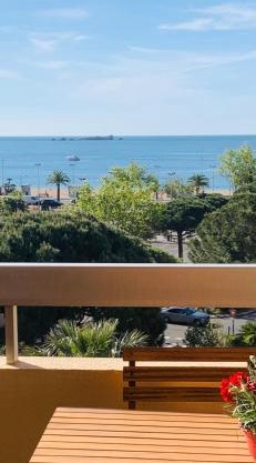 Appartement Eléa, Vue sur Mer, T1 sur Fréjus à 150m des plages