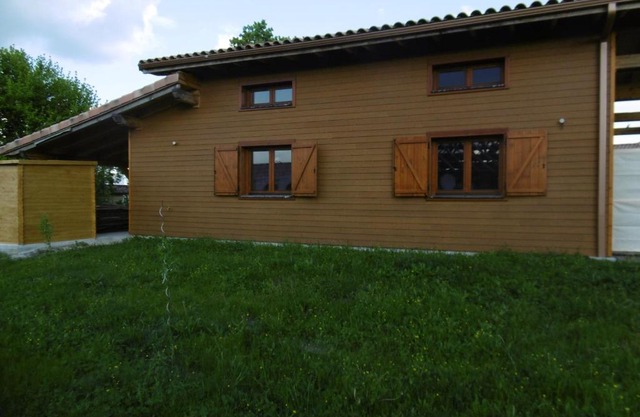 appartement rez-de chaussée dans chalet écolo