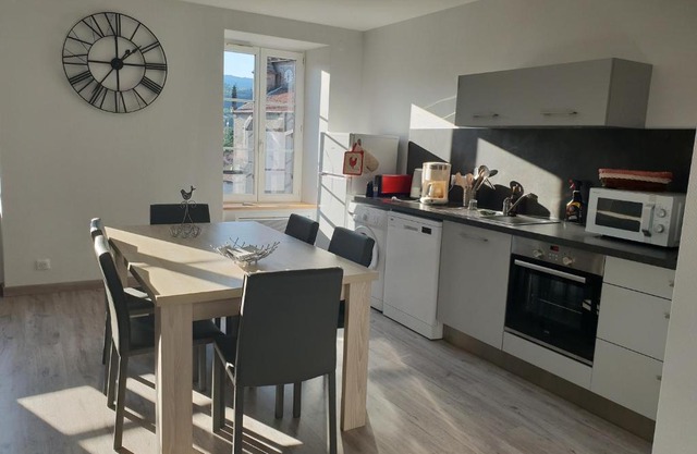 APPARTEMENT ROUGE