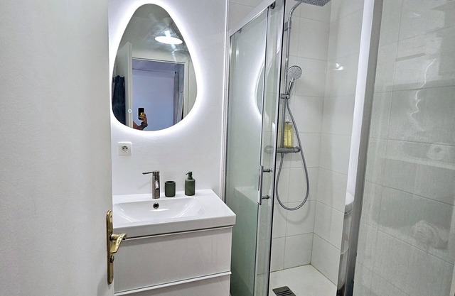 Appartement St Aubin à 2 pas des Marchés et du Métro Jean Jaurès
