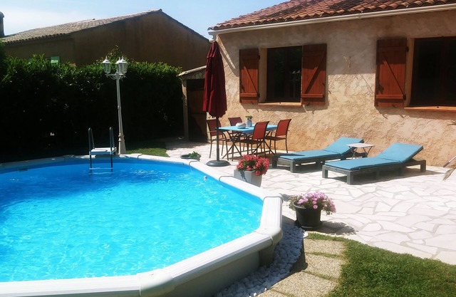 Appartement T2 Dans Maison Calme Avec Piscine