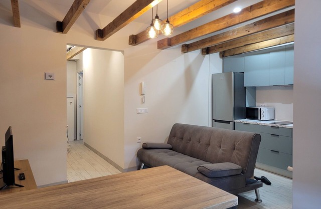 Appartment for 2 people with garage and WI-FI. Close to the center of León.