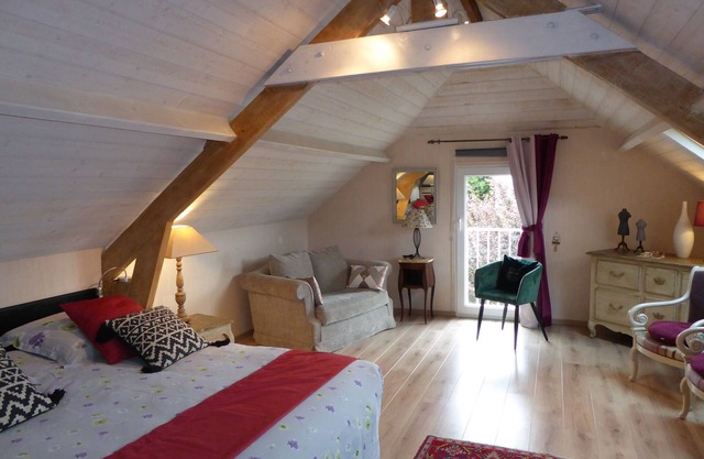 Appt labeled 4 stars, beach 300m near Dinard, quiet, garden, Wifi