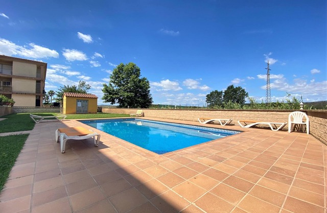 Apt Laia, A/C, swimming pool, parking.