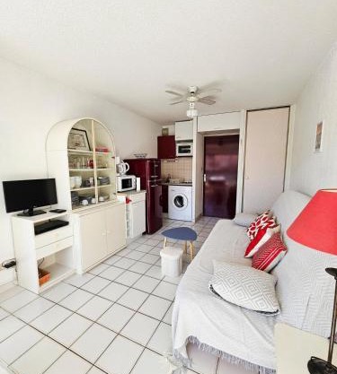 ARGELES PLAGE STUDIO PISCINE PARK PRIVATIF dans RES SECURISEE