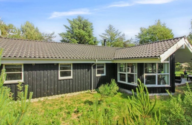 "Arlett" - 950m from the sea by Interhome