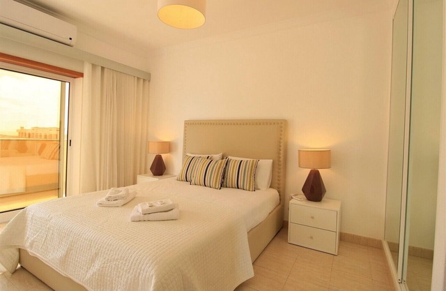 ARMAÇÃO DE PÊRA BRIGHTNESS 1 WITH POOL by HOMING